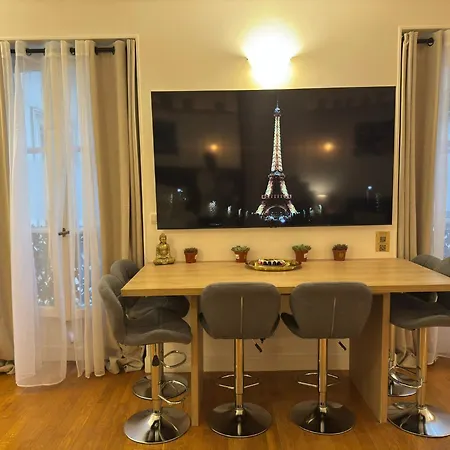 Marais, Sainte-croix Bretonnerie - 6 Places Paris